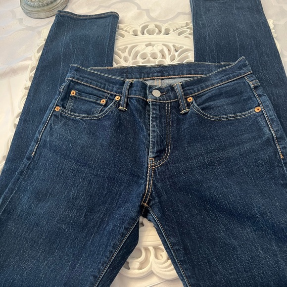 Levi’s 511 Slim Classic Fit 🦋 - Picture 4 of 4